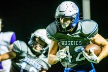 Keaton Gale threw to Ashton Fairbanks (pictured above) who caught the ball and ran it to the end zone for a 61-yard touchdown. Photo by Peterman Sports Photography stevepeterman5@gmail.com
