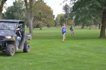 Joe Cross followed the pace car all the way to the finish line at the Union County Quad in Elk Point Sept. 22. Cross set a new meet record with a time of 15:47. Photo by Kelly Riibe • times2reporter@gmail.com