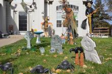 The Prairie Bend cul-de-sac in the Meadows neighborhood got into the Halloween spirit decorating yards and mailboxes. Photo by Kelly Riibe • times2reporter@gmail.com