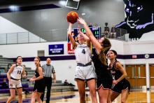 Jorja VanDenHul, shown playing against Le Mars, was named Player of the Game at the Parkston Classic Dec. 30. Photo by Peterman Sports Photography • stevepeterman5@gmail.com