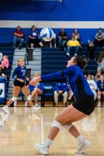 Madison Buenger passes the ball at EPJ’s Home Triangular Sept. 21. Photo by Peterman Sports Photography stevepeterman5@gmail.com