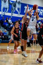 Garrett Merkley scored 14 points against Lennox on Jan. 30. Photo by Peterman Sports Photography• stevepeterman5@gmail.com