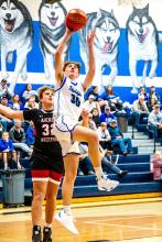 Reed Sayler led the Huskies with 12 points against Akron-Westfield on Jan. 22. Photo by Peterman Sports Photography stevepeterman5@gmail.com