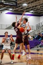Tatum Sorensen fights through traffic in the lane during DV’s home game on Friday, January 24, 2025. Photos by Peterman Sports Photography • stevepeterman5@gmail.com