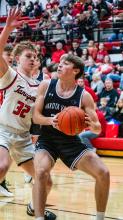 Panther Junior Grady Ramos works hard on offense against Vermillion. Photos by Peterman Sports Photography • stevepeterman5@gmail.com