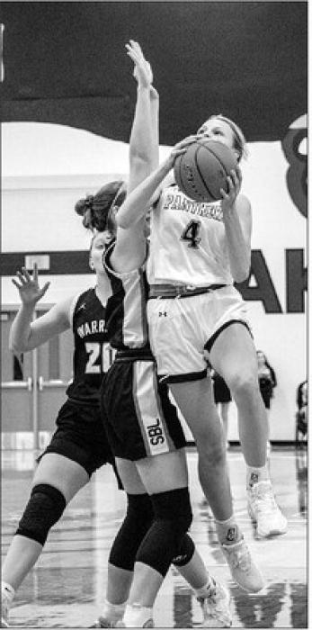 Jorja VanDenHul had a great night against Canton Jan. 12. She hit double digits with 11 points. She’s pictured here playing against Sergeant Bluff-Luton. Photos by Peterman Sports Photography • stevepeterman5@gmail.com