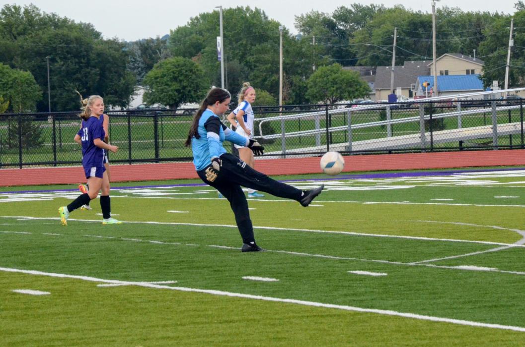 Jae Bacan helped seal the Panthers’ victory over St. Thomas More Aug. 26 with various saves and blocks. Photo by Kelly Riibe