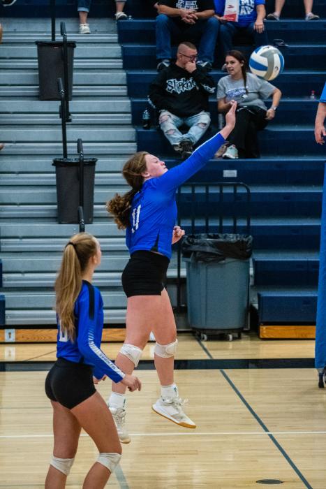 Josie Curry led the Huskies with 6 kills against Sioux Falls Christian. Photo by Peterman Sports Photography • stevepeterman5@gmail.com