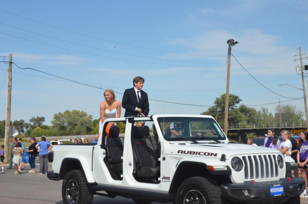 DV HOCO