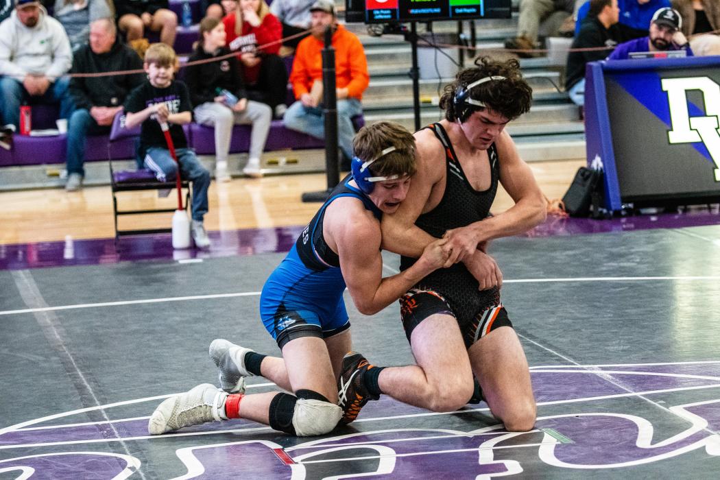 Grayson Jacobs wrestles Triston Buttler of Lennox in the 182 bracket at the DAK-12 Conference meet Jan. 21. Photo by Peterman Sports Photography stevepeterman5@gmail.com