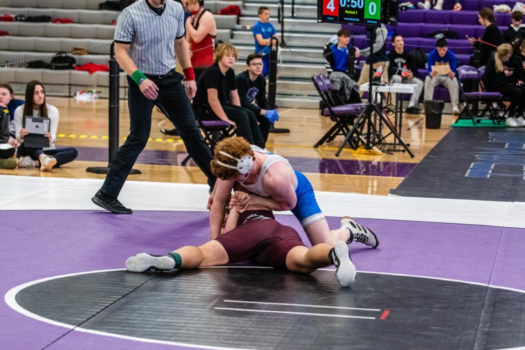 Noah McDermott beat Xavier Yount of Tri-Valley in 25 seconds. McDermott went on to take 2nd place at the Conference meet. Photo by Peterman Sports Photography stevepeterman5@gmail.com