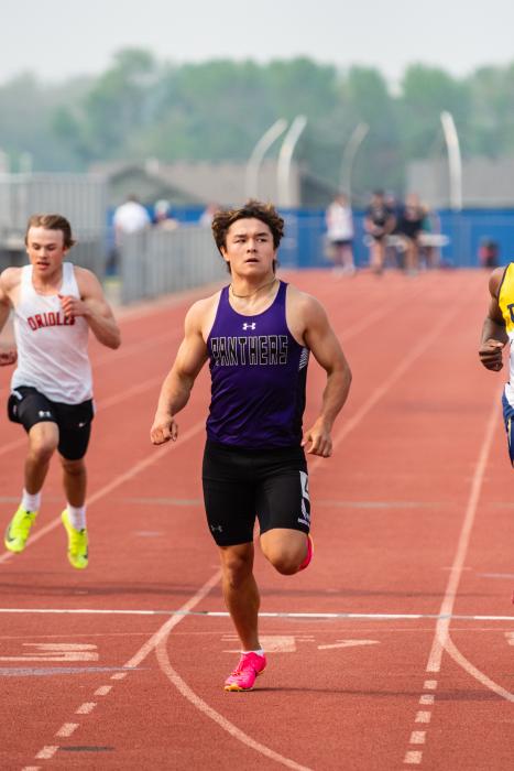 Jackson Boonstra garnered a 1st place finish in the 100m and 200m dashes at regions in Tea Area May 18. Photo by Peterman Sports Photography • stevepeterman5@gmail.com
