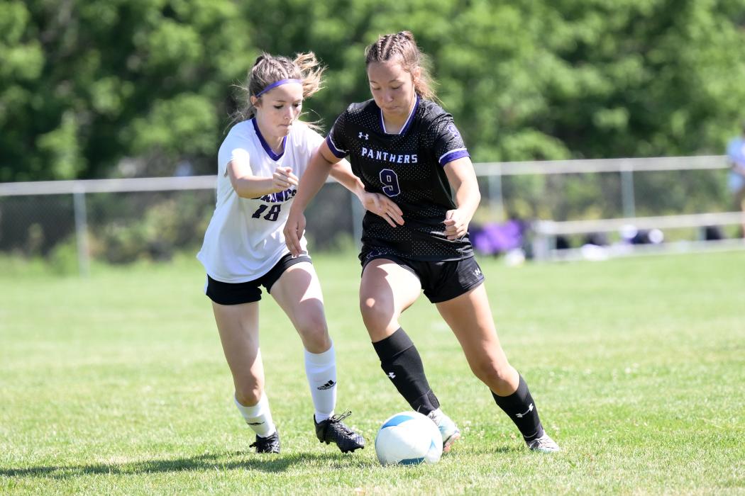Isabella Mijangos goes on the offense against Belle Fourche. Photo by Squier Designs