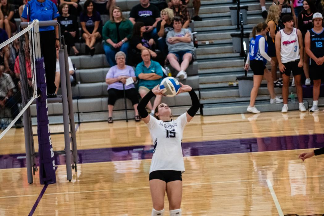 Jacee Squier had 14 assists against Yankton on Aug. 24.  Photos by Peterman Sports Photography • stevepeterman5@gmail.com