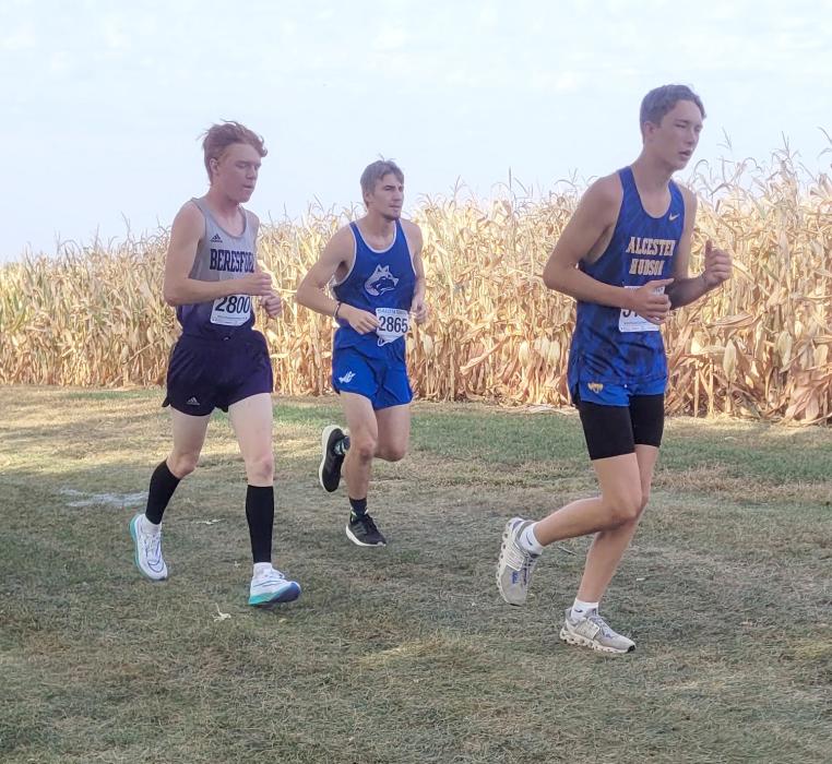 Isaiah Love looks to pass in the Alcester-Hudson Invite Sept. 18. Photo by Kelly Riibe • times2reporter@gmail.com