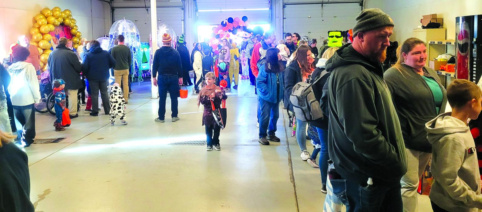 Crowds followed a line around the interior of the North Sioux City police station for the Trunk or Treat event on Oct. 29. Photo by Kelly Riibe • times2reporter@gmail.com
