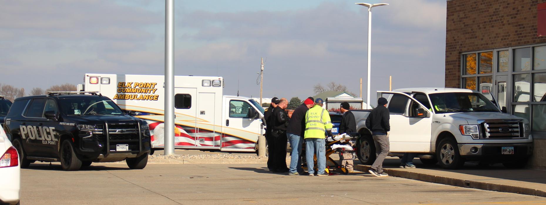 Elk Point Police and Ambulance Department and the Union County Sheriff’s Department responded to an incident Friday, Oct. 27 at an Elk Point gas station. Photo by Beth Hutcheson • times1reporter@gmail.com