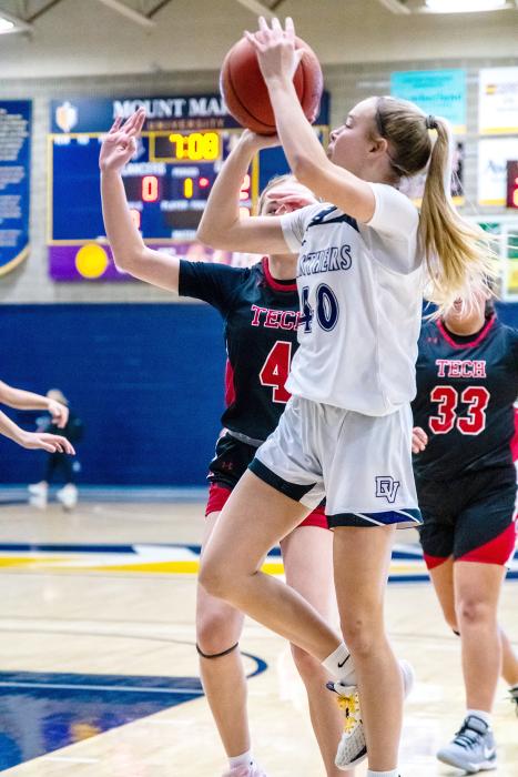 Ella Otten, shown here against Lakota Tech, had 8 points for the Panthers against Lennox on Feb. 20. Photo by Peterman Sports Photography stevepeterman5@gmail.com