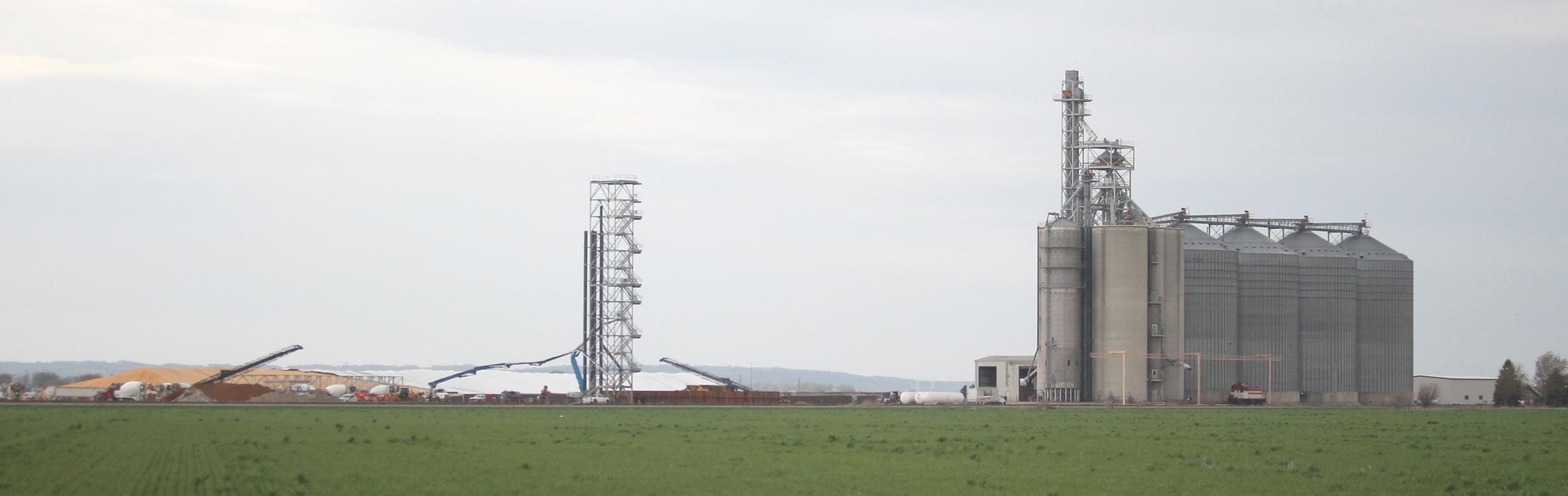 Southeast Farmers Coop is expanding their capacity at the terminal located at 32702 479th Ave. between Elk Point and Jefferson. They are building four more bins. No more information was available by presstime. Photo by Beth Hutcheson • times1reporter@gmail.com