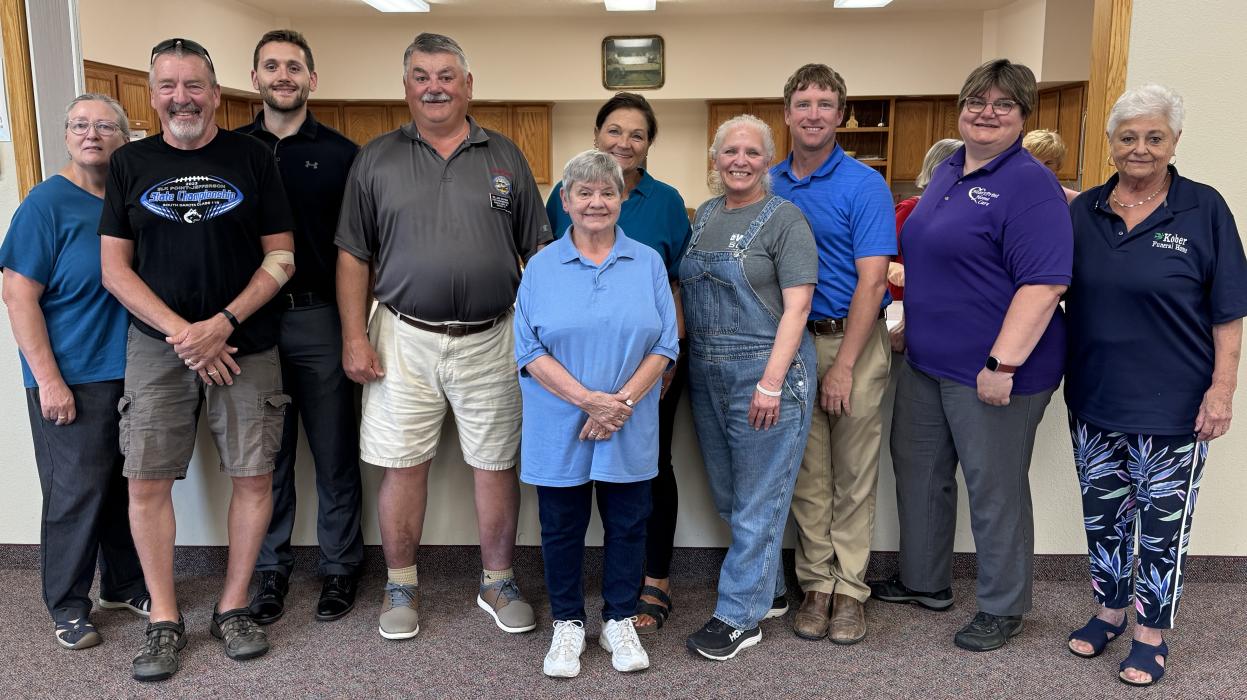 Elk Point Chamber of Commerce served Friends Feast on Monday, August 12, at Immanuel Lutheran Church. Menu was spaghetti, breadsticks, and cookies. They served 134 meals. Workers included Derek Tuttle, Karen Brock, Scott Mahin, Jen Hovland, Deb McCreary, Vicki Morgan, Shirley Repp, Bill Shorma, Troy Donnelly, Gary Nebelsick, Jordan Brandon, and Kim Brandon. Submitted photos
