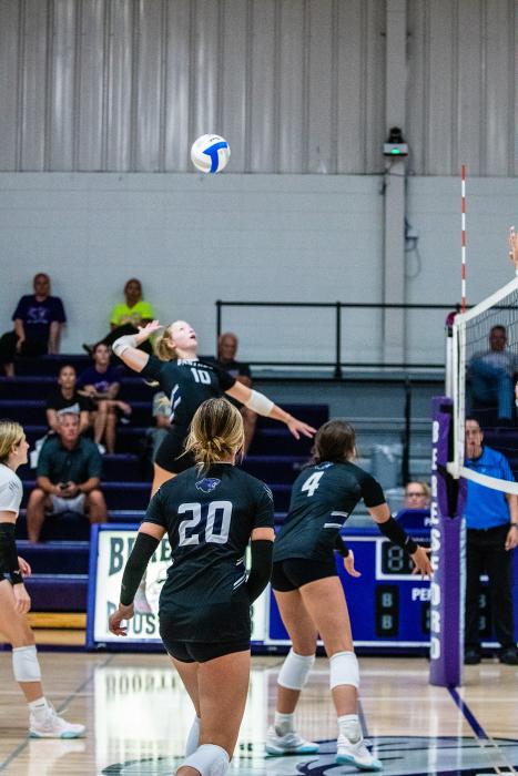 Photo by Peterman Sports Photography • stevepeterman5@gmail.com Sammy Kimbell goes up for the kill versus Beresford on Sept. 10, 2024.