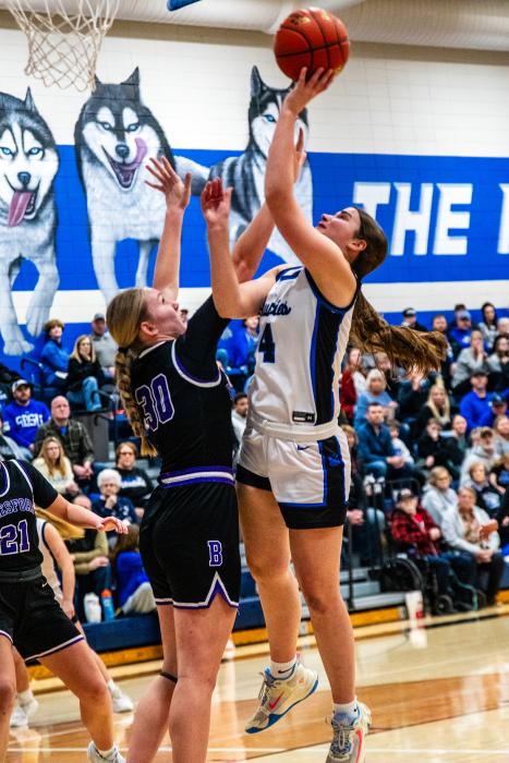 Senior Ashley Brewer looks to score versus Beresford in EPJ’s home game.