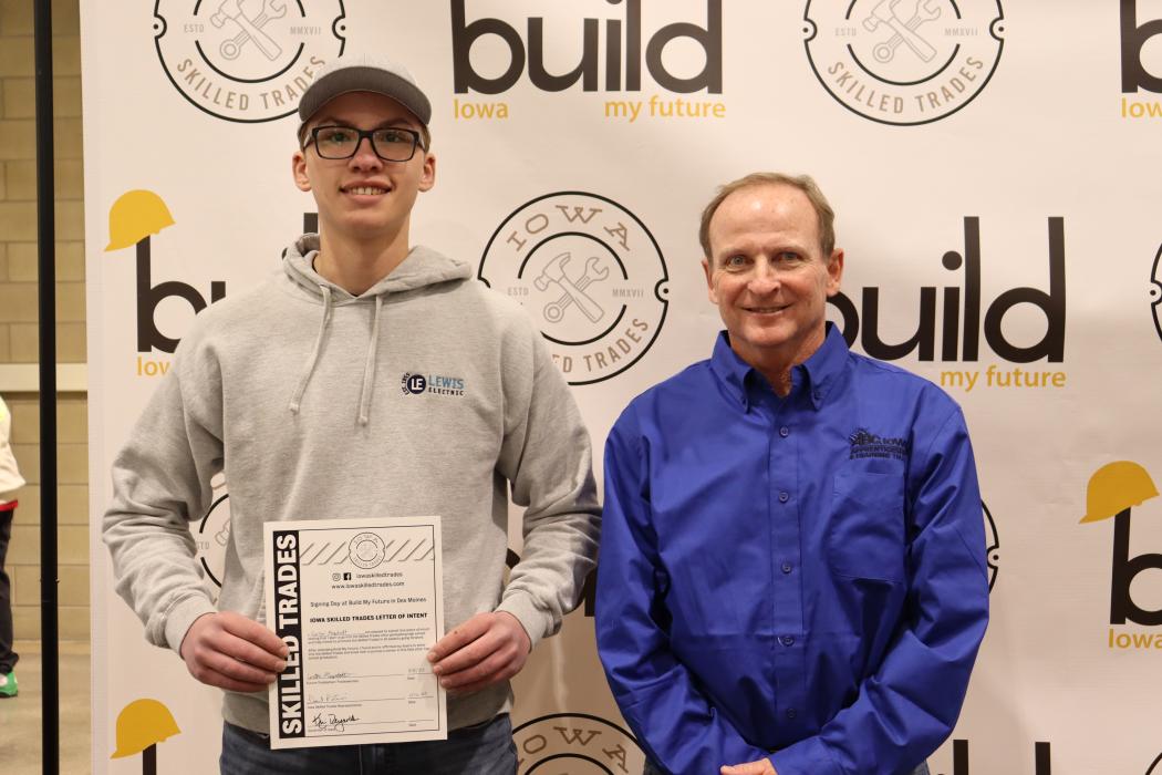 Elk Point-Jefferson’s Carter Magstadt signed on for employment at Lewis Electric on April 16, 2025. Submitted photo