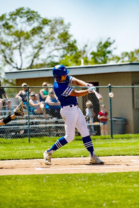The Huskies accumulated 13 hits on their way to 17 runs on May 11 against Watchdogs. Photo by Peterman Sports Photography • stevepeterman5@gmail.com