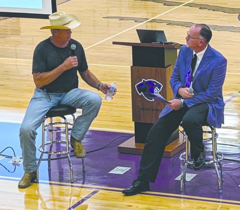 Guest speaker and former pro NFL player Jay Novacek did a Q&amp;A with DV AD Bill Clements for the Panther’s fall activities meeting on Monday, August 4, 2025. Photo by Kelly Riibe • times2reporter@gmail.com