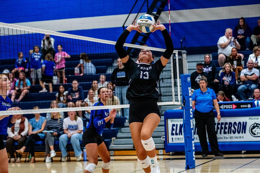 Junior setter Madie Munch sends an assist to her front line during DV’s match against EPJ. Photo by Peterman Sports Photography • stevepeterman5@gmail.com