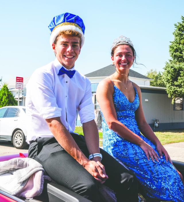 This year’s homecoming king and queen, for the Huskies, were Mason Marx and Paige Jacobs. The two rode together during EPJ’s parade on Friday, October 3, 2025. More photos on pgs. 6-7. Photo by Peterman Sports Photography • stevepeterman5@gmail.com