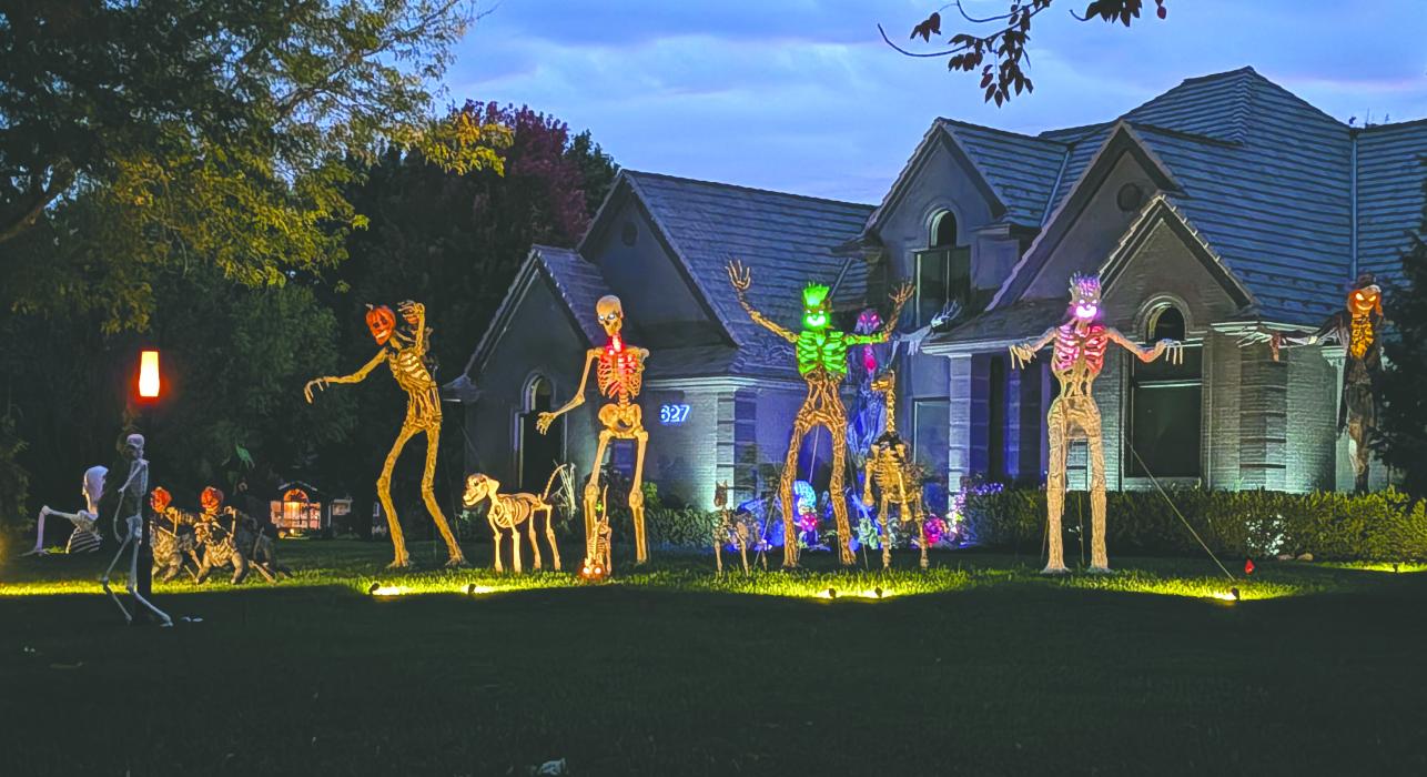 Tumbleweed Trail, in the Sandy Mead area of North Sioux City, is a must-see area this Halloween with many spooky creatures on display. Dr. Reason Ford is known for having the best Halloween home in the area. Photo by Kelly Riibe • times2reporter@gmail.com