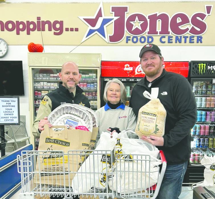 Jones Food Center partnered with the Union County Sheriff’s Office to deliver Thanksgiving meals, spreading kindness and holiday cheer to families in Dakota Valley, Elk Point‑Jeffer‑son, Beresford and Alcester schools. Submitted photo